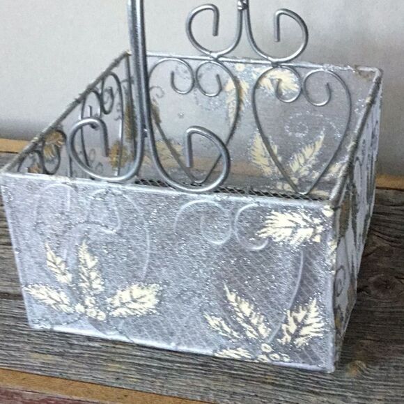 Holly & Ivy square Christmas basket gift Xmas classic silver gold - Picture 4 of 5